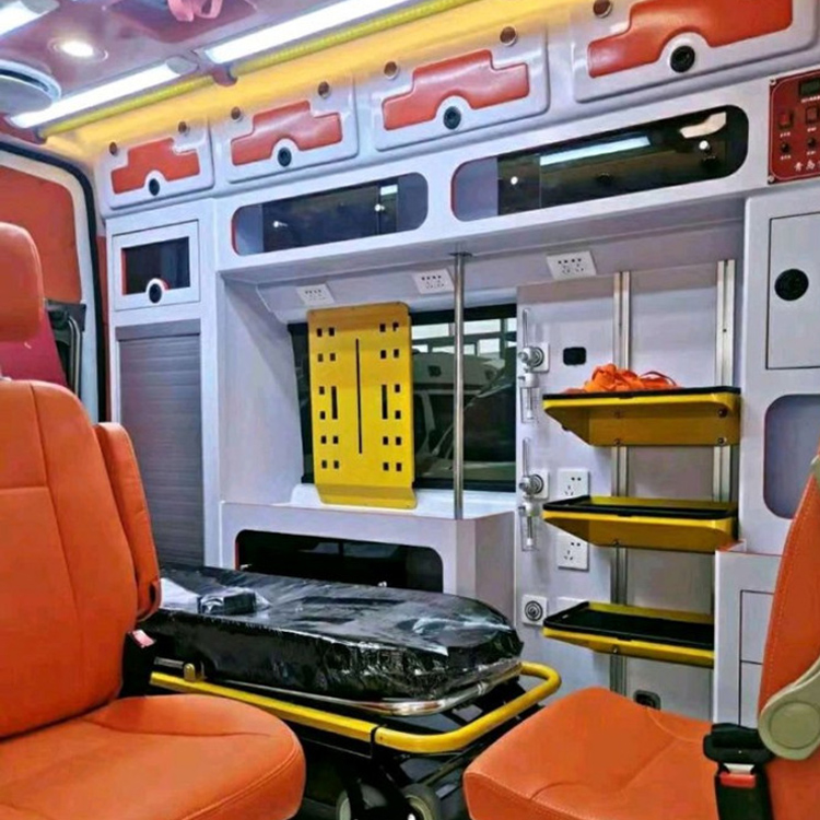 灵山长途救护车护送病人租赁价格